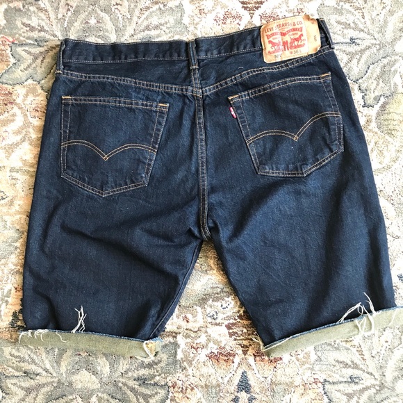 Levi’s denim shorts - Picture 2 of 2